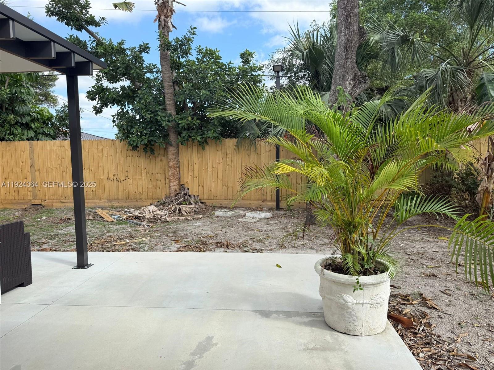 BUNCHE PARK - Residential Lease