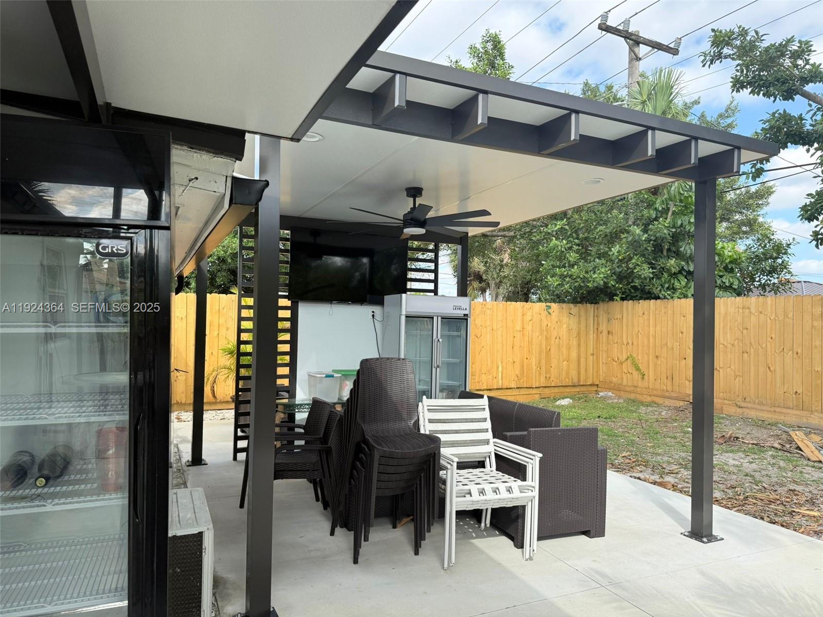 BUNCHE PARK - Residential Lease