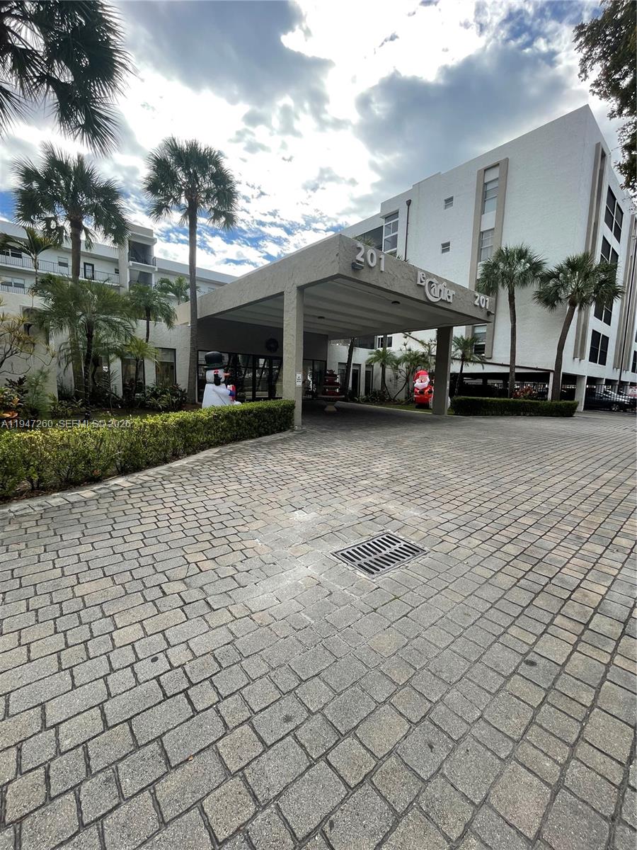 LE CARTIER CONDO - Residential