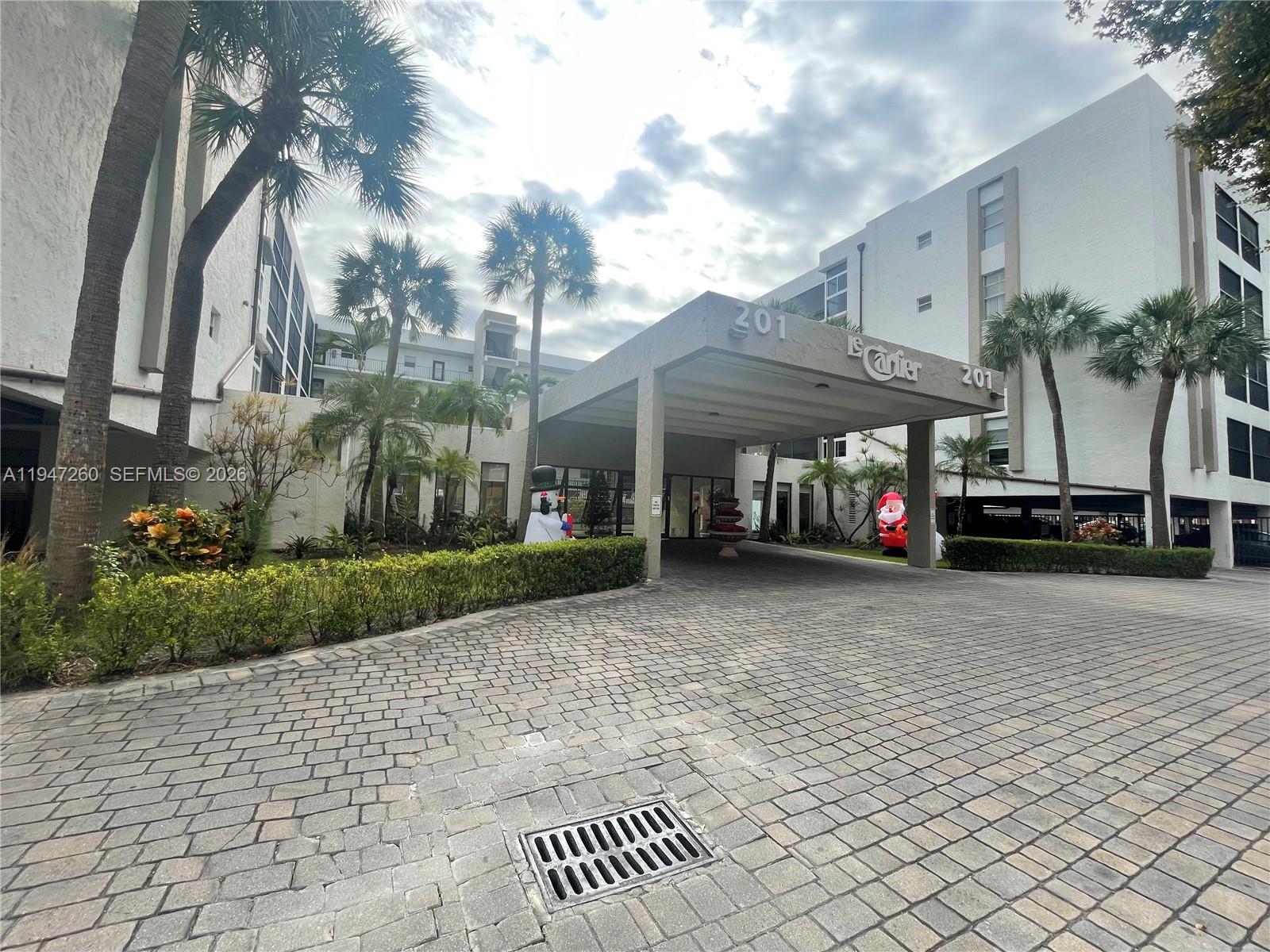 LE CARTIER CONDO - Residential