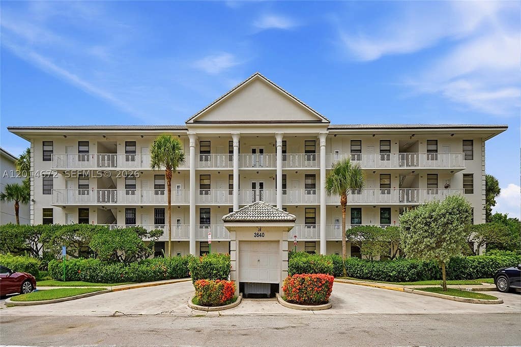 Photo of 3640 Whitehall Dr #406, West Palm Beach, FL 33401 (MLS # A12014672)