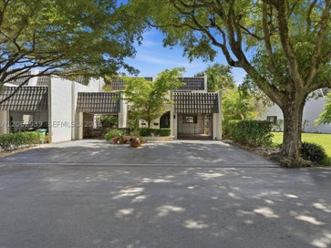 8886 SW 62nd Ter 8-A Miami FL 33173