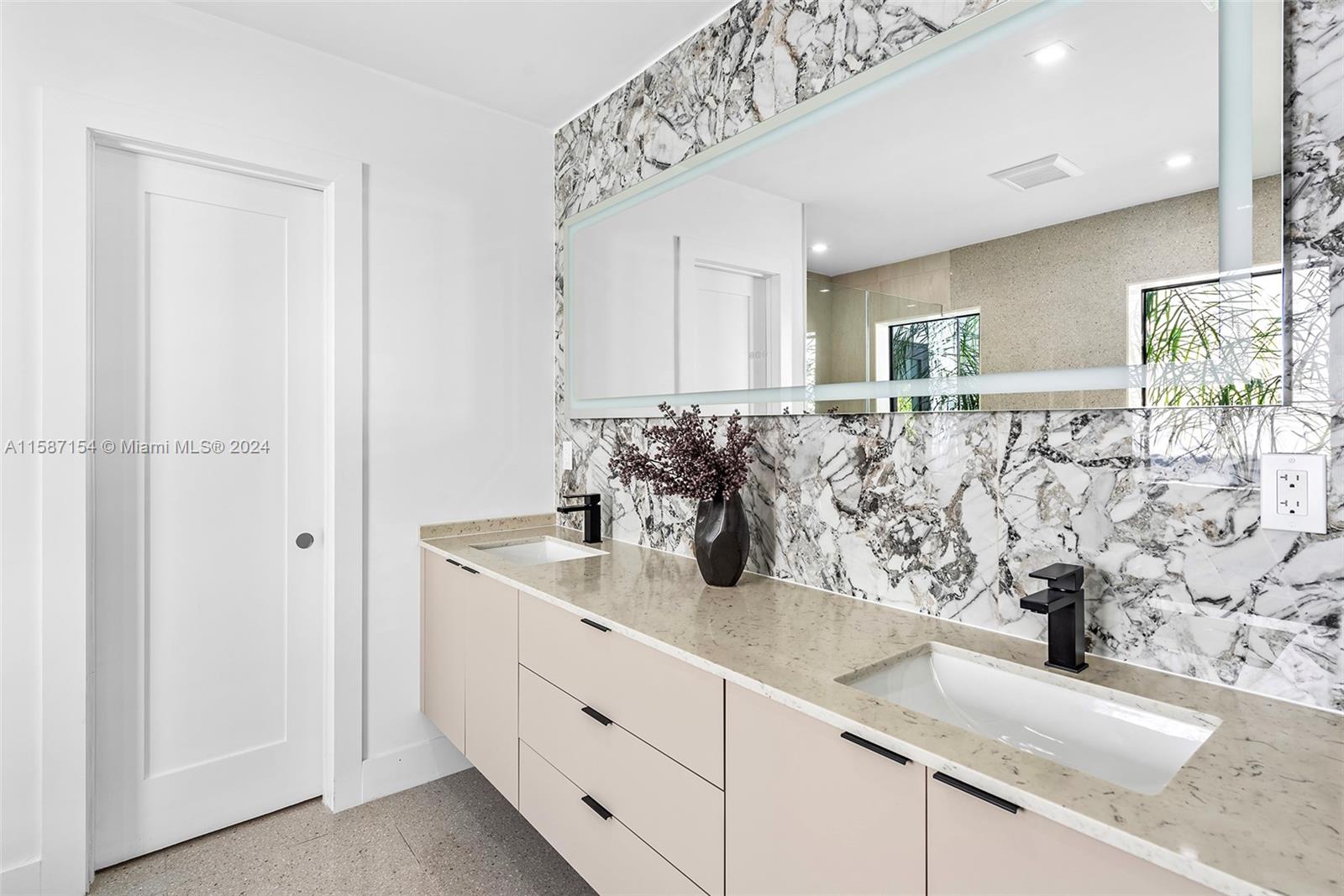 REV PL MIAMI SHORES SEC 8 - Residential