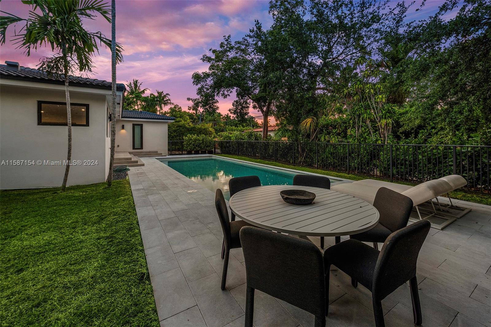 REV PL MIAMI SHORES SEC 8 - Residential