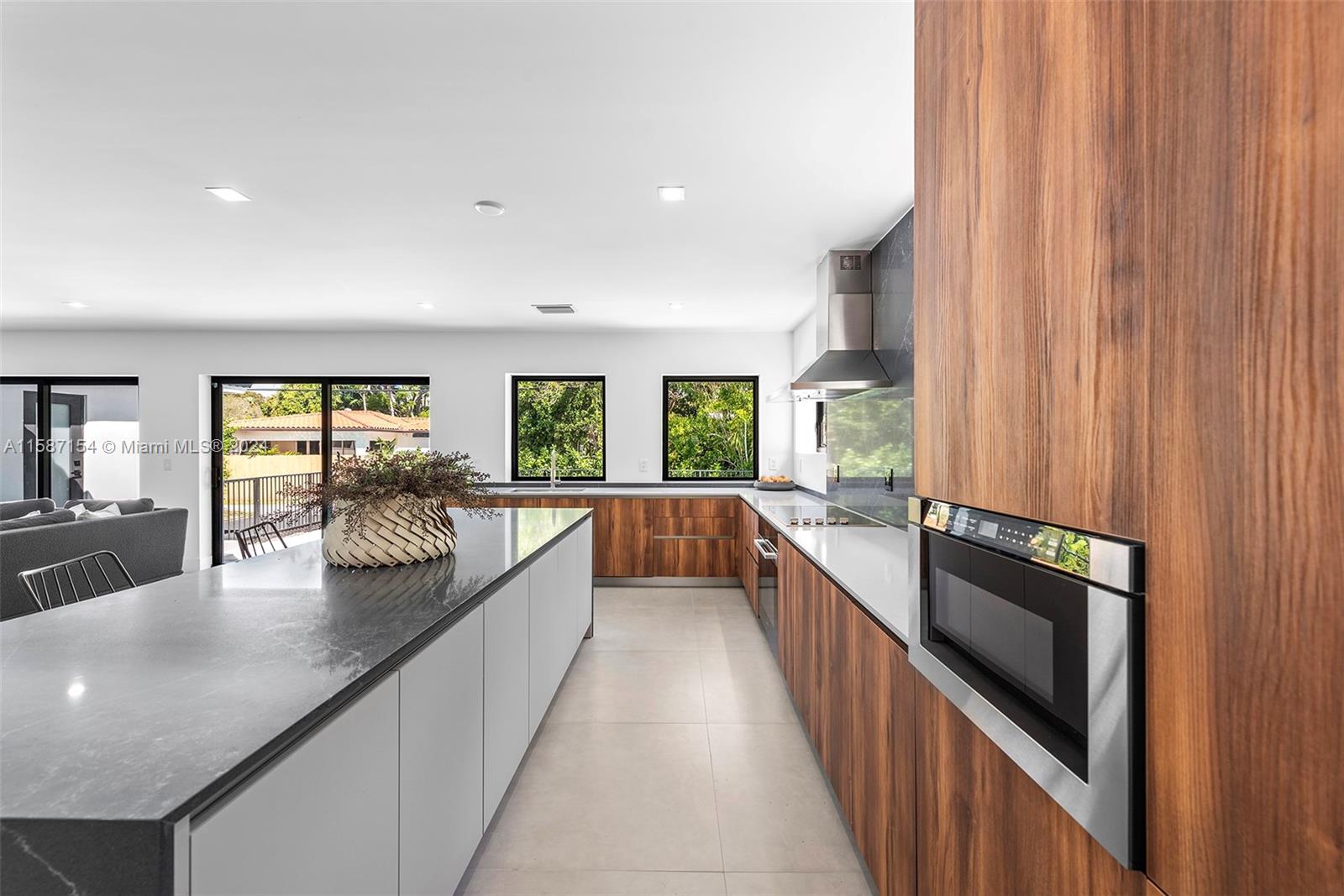 REV PL MIAMI SHORES SEC 8 - Residential