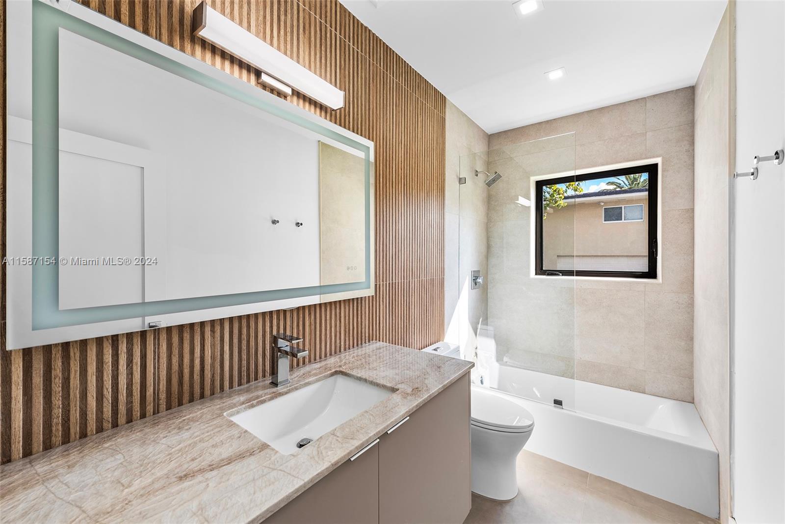 REV PL MIAMI SHORES SEC 8 - Residential