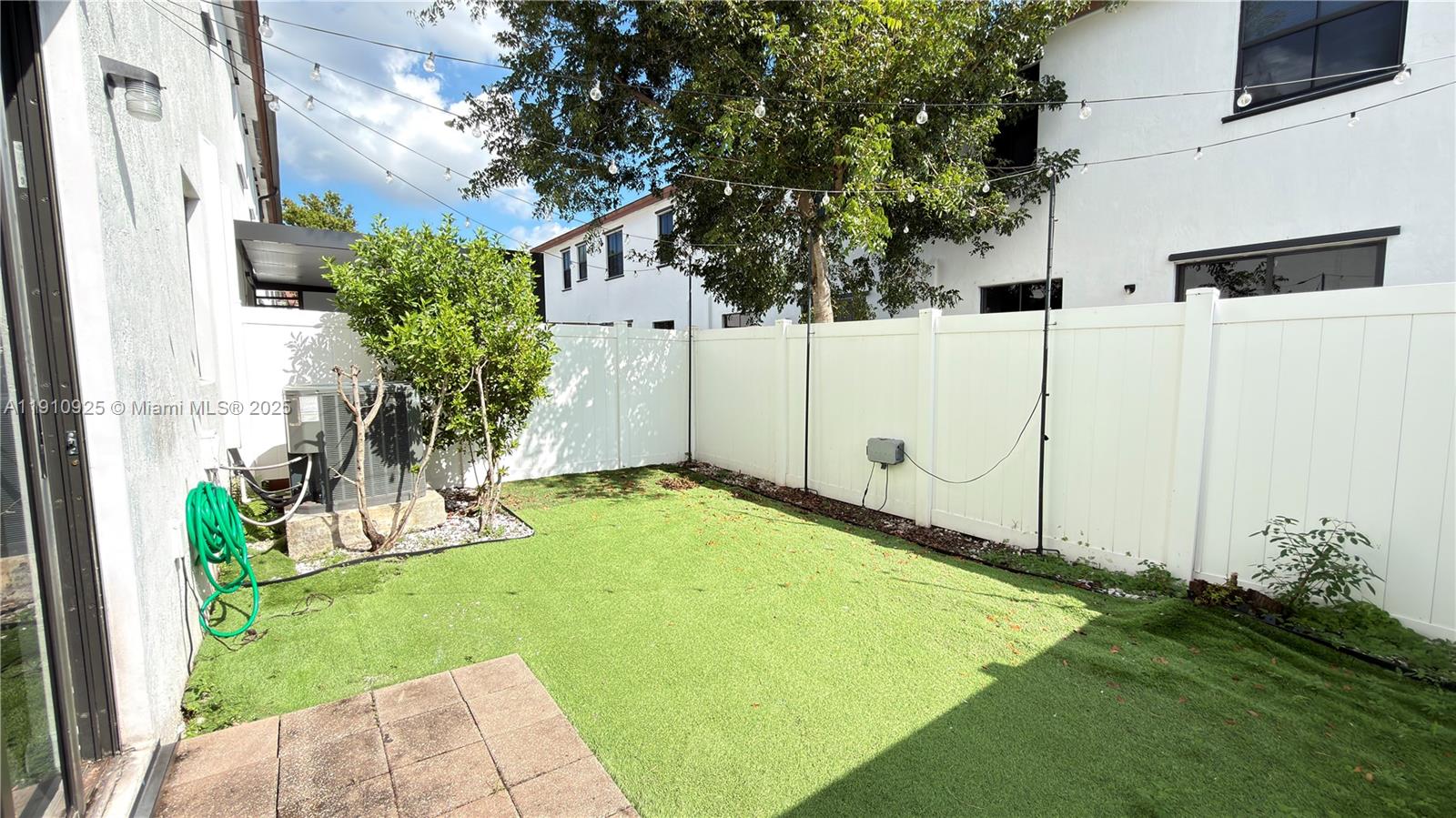 AQUABELLA SECTION ONE - Residential Lease