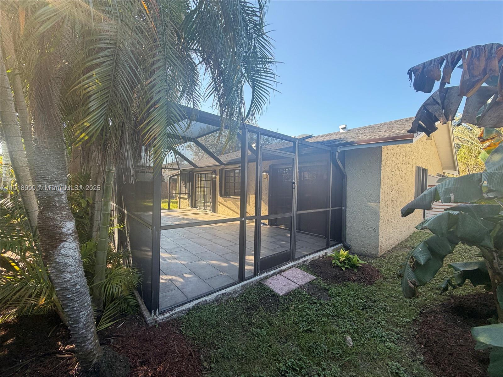 FIRST ADDN TO CALUSA CLUB - Residential