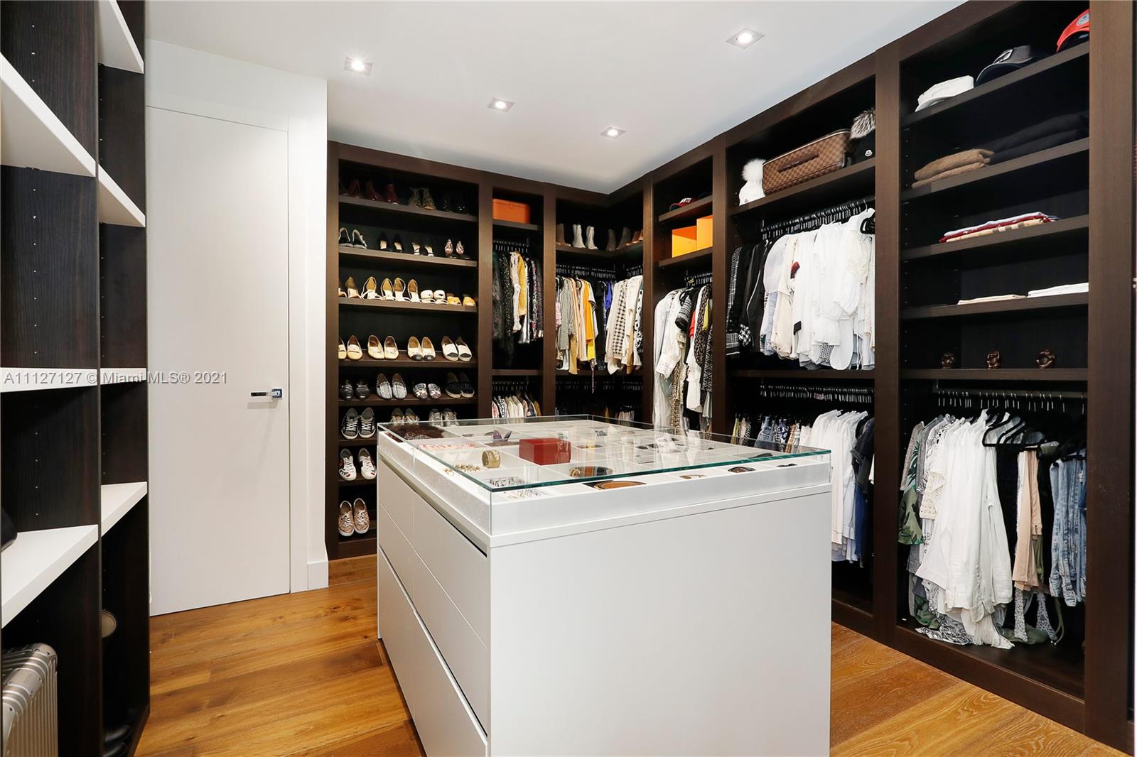 BEGONIA VILLAS SEC 1 - Residential