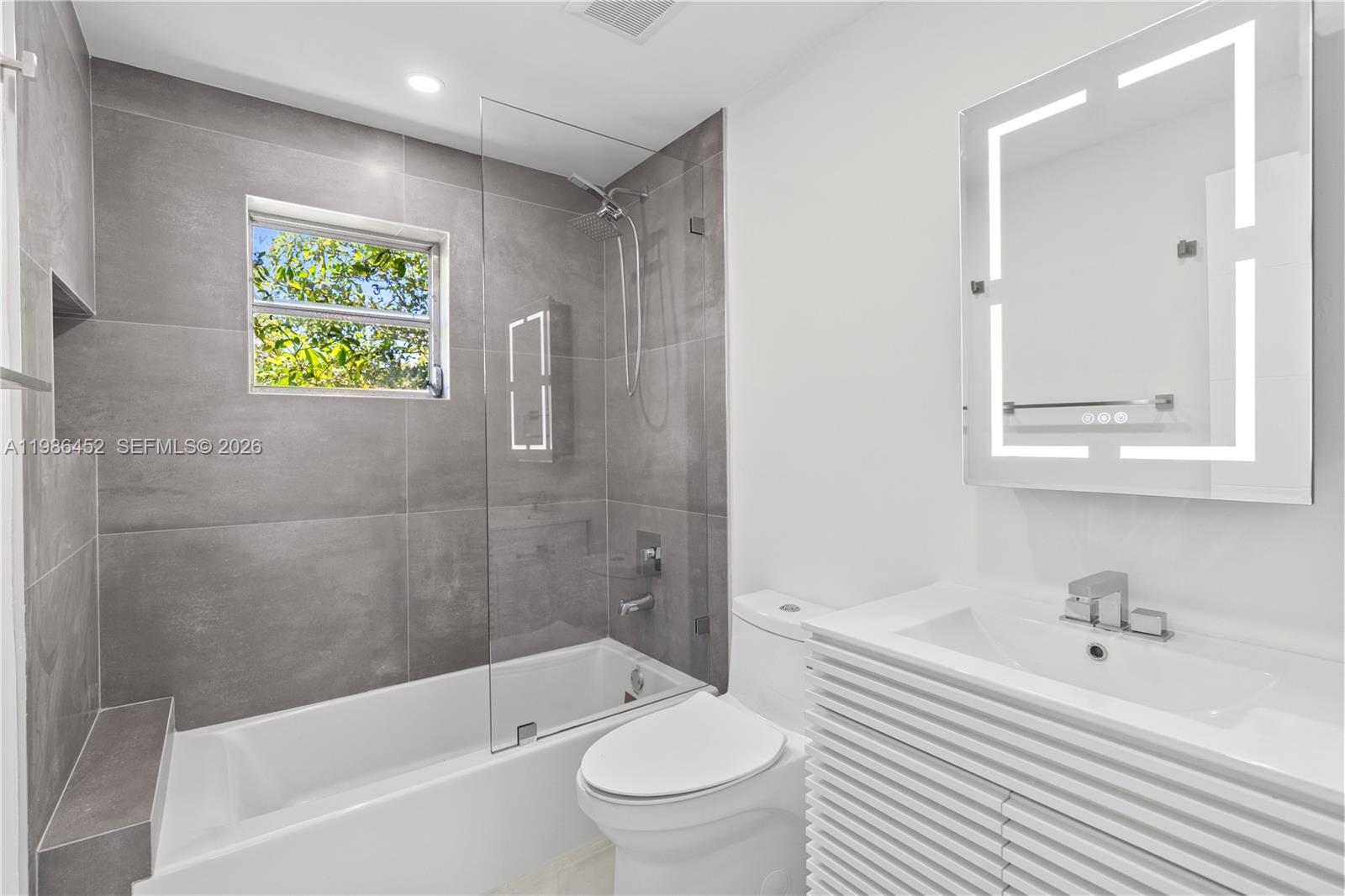 ALHAMBRA MANORS CONDO - Residential Lease