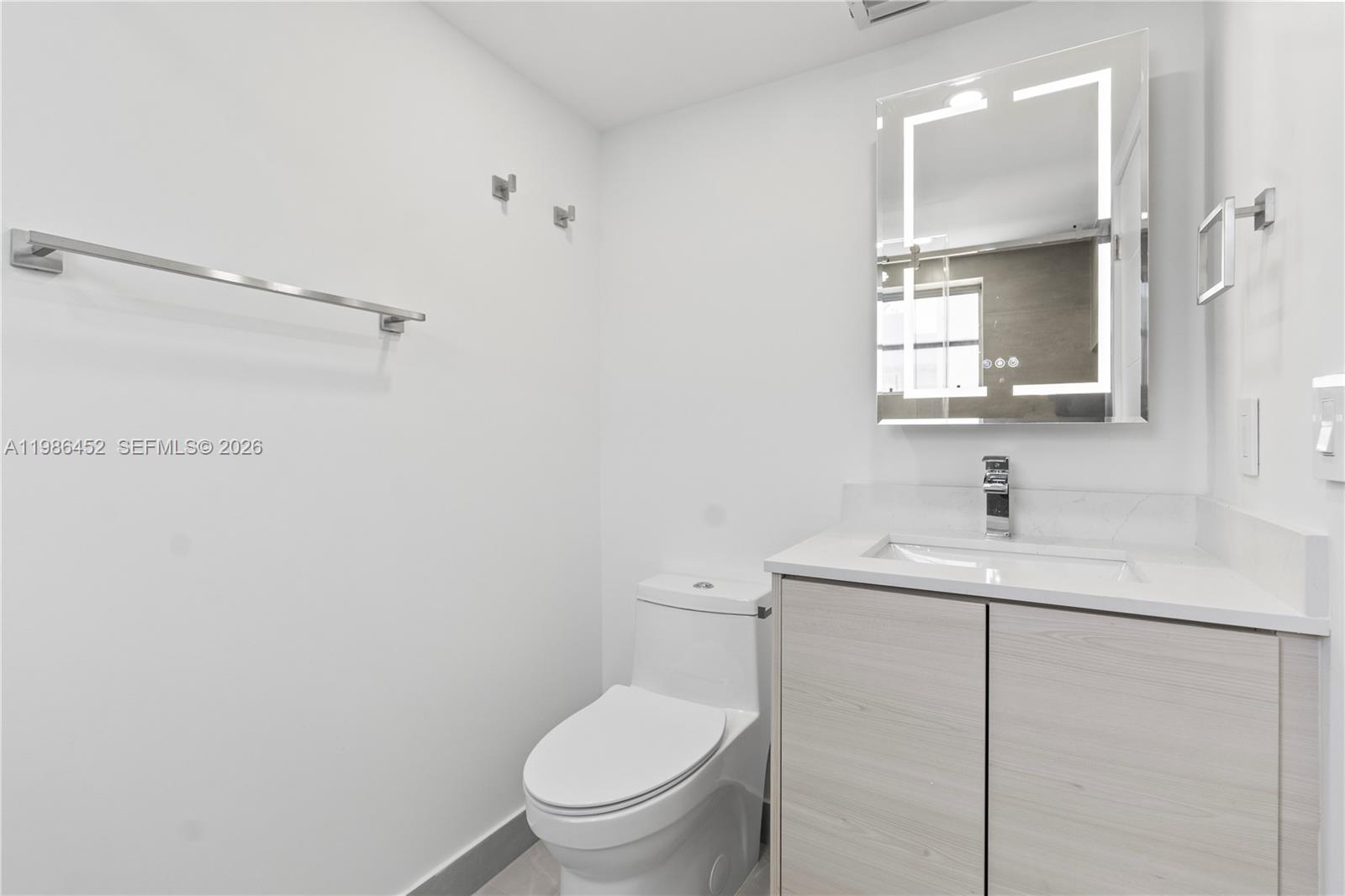 ALHAMBRA MANORS CONDO - Residential Lease