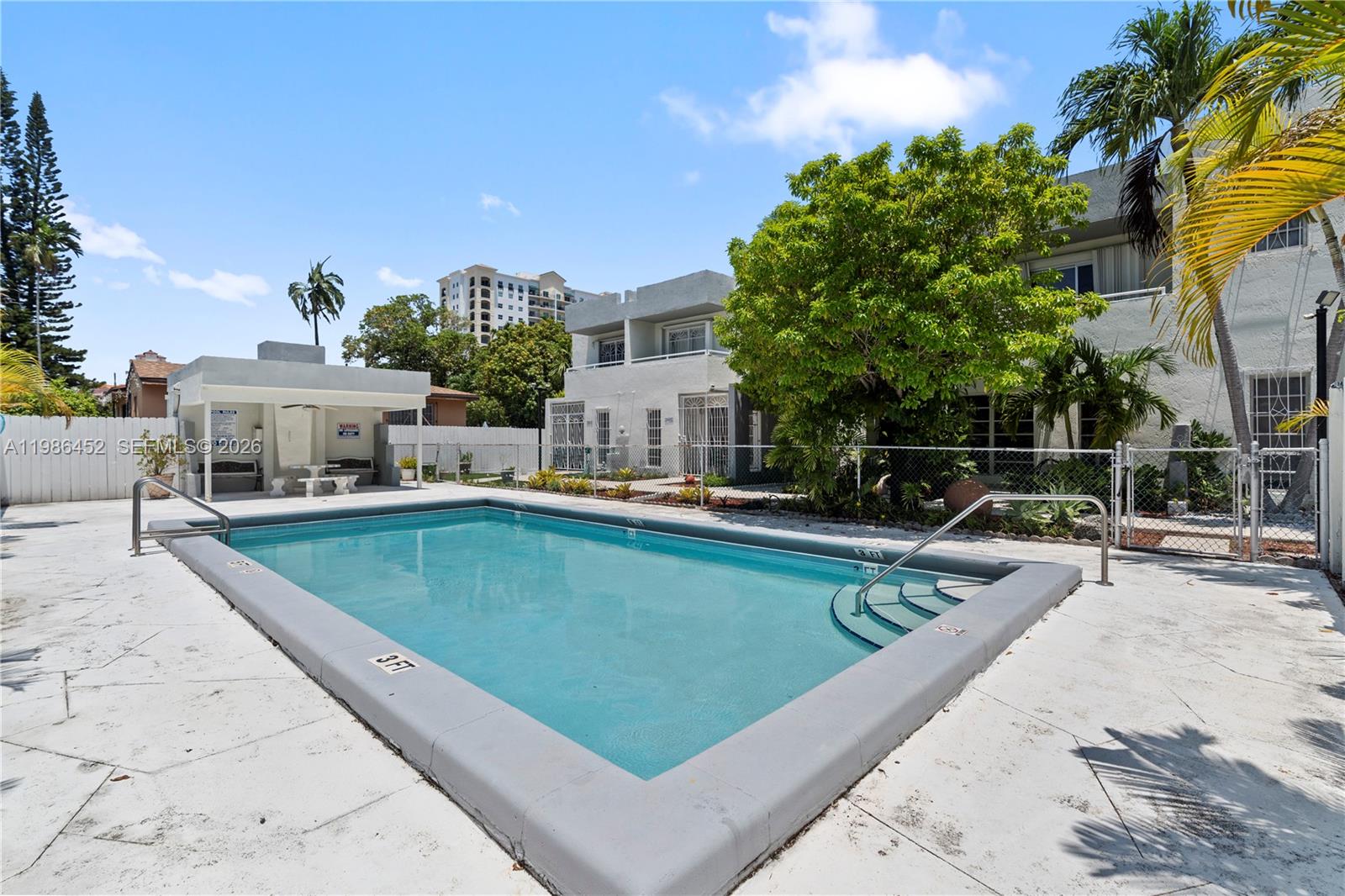 ALHAMBRA MANORS CONDO - Residential Lease