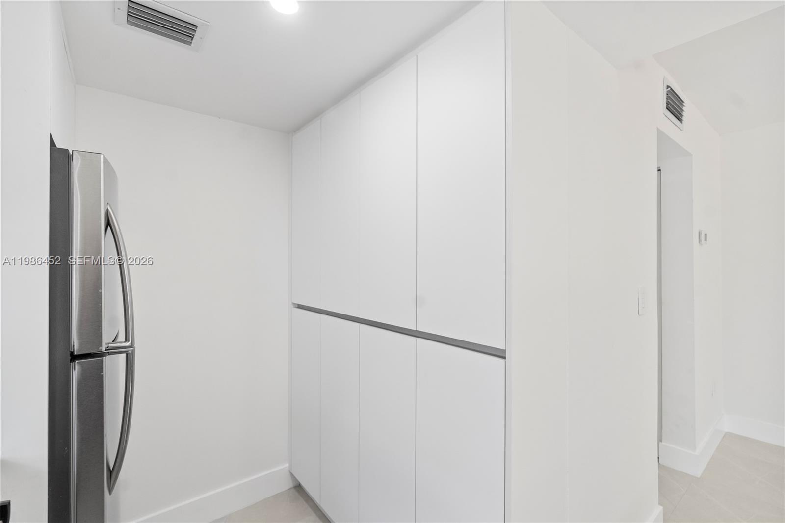 ALHAMBRA MANORS CONDO - Residential Lease