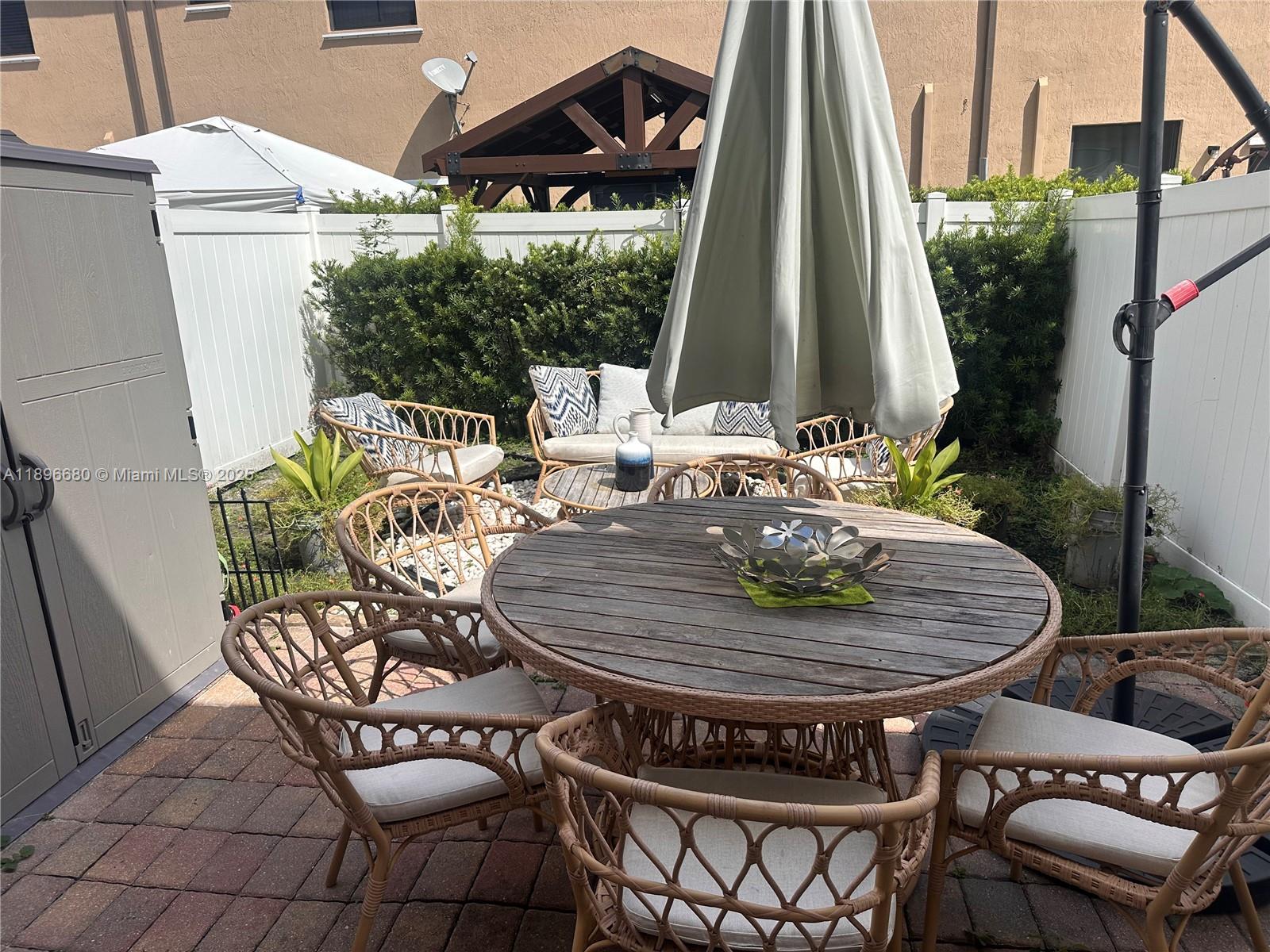 BELLAGIO VILLAS - Residential