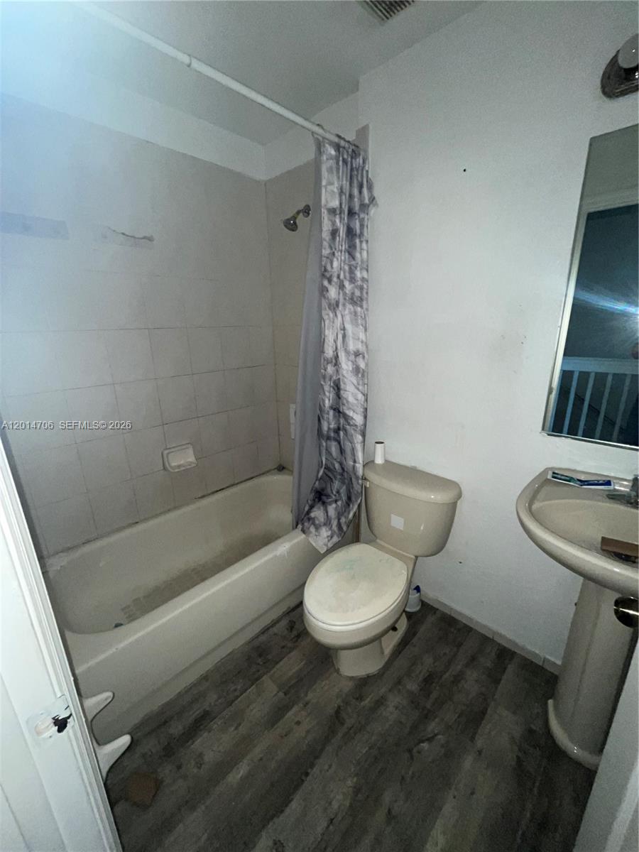 SUPERIOR GARDENS - Residential Lease