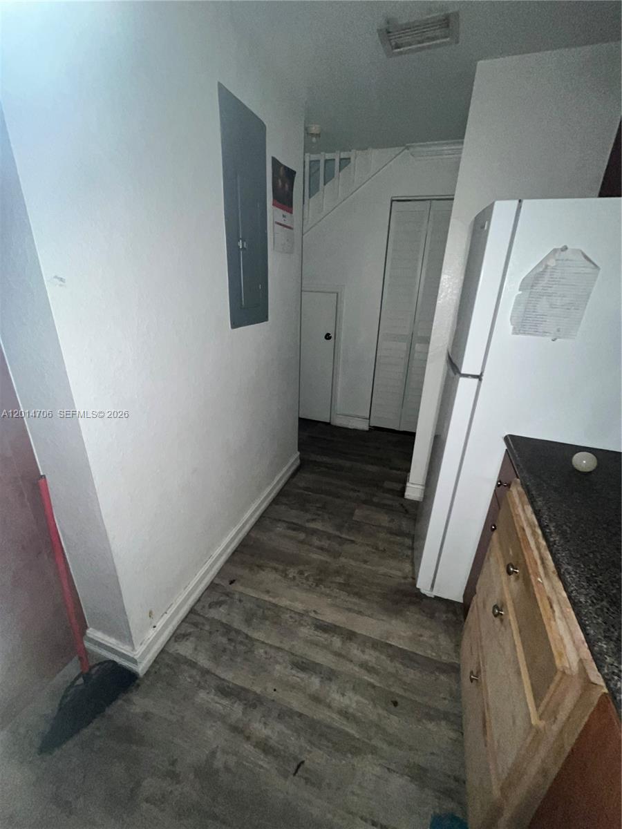 SUPERIOR GARDENS - Residential Lease