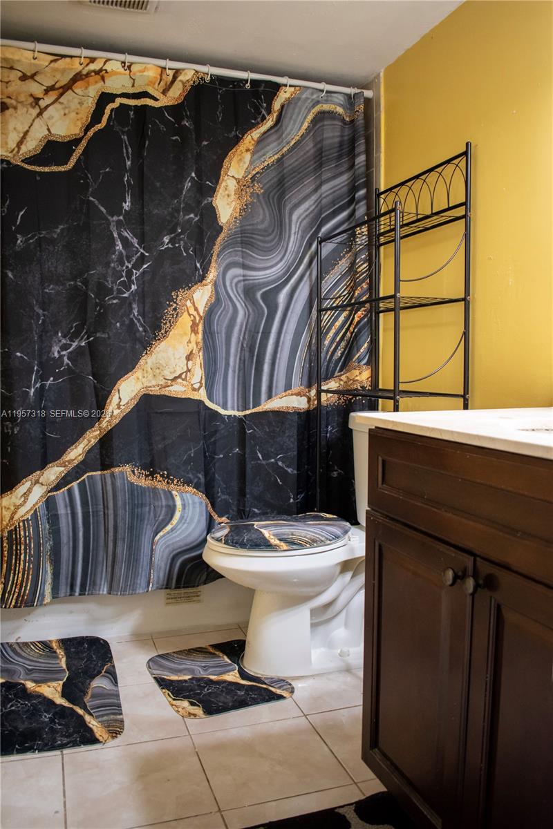 MANORS TOWNHOUSE 14-15 CO - Residential