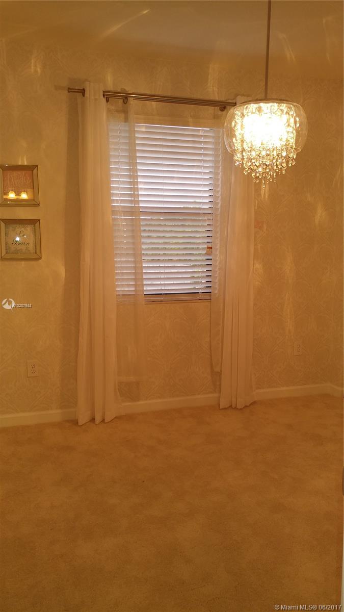 ASTORIA AT CENTRAL PARK - Residential Lease