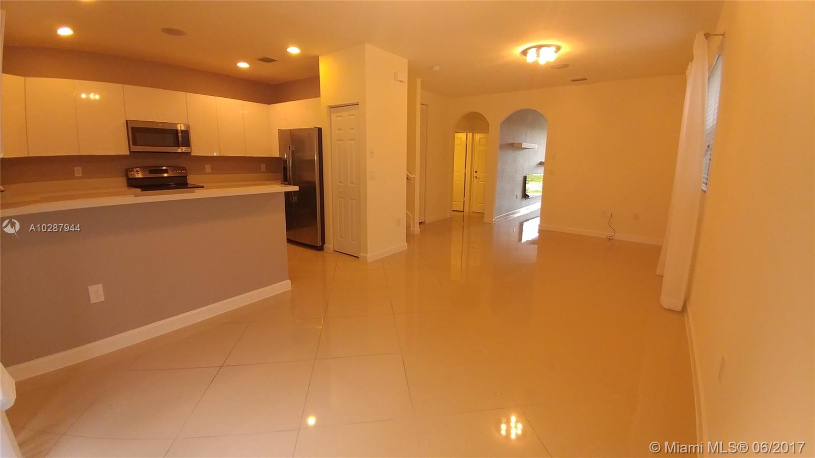 ASTORIA AT CENTRAL PARK - Residential Lease