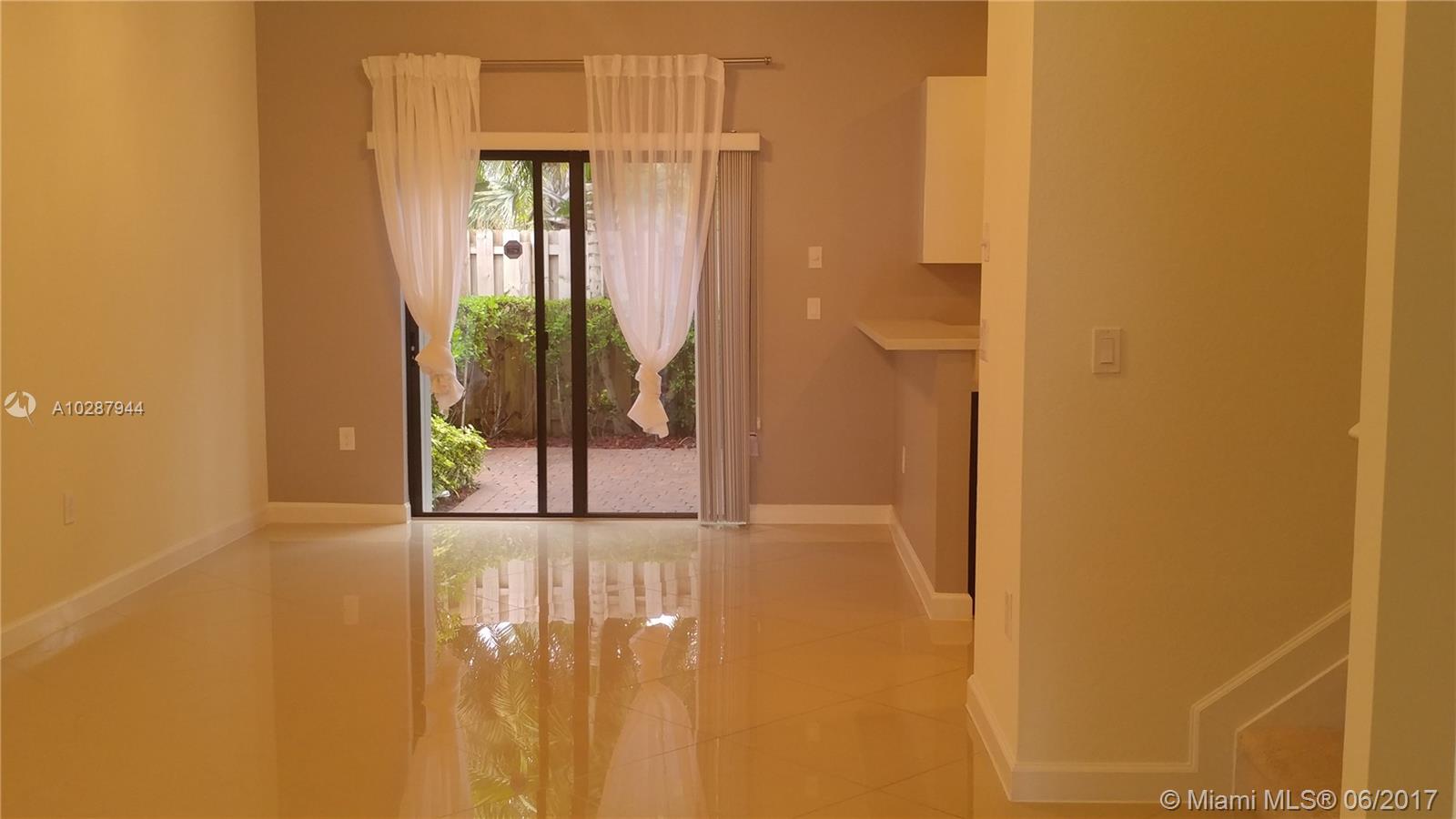 ASTORIA AT CENTRAL PARK - Residential Lease