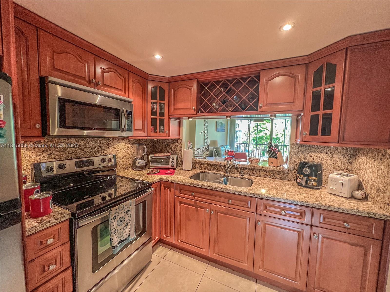Rental Property at 3301 N Country Club Dr 306, Aventura, Miami-Dade County, Florida - Bedrooms: 1 
Bathrooms: 1  - $1,850 MO.