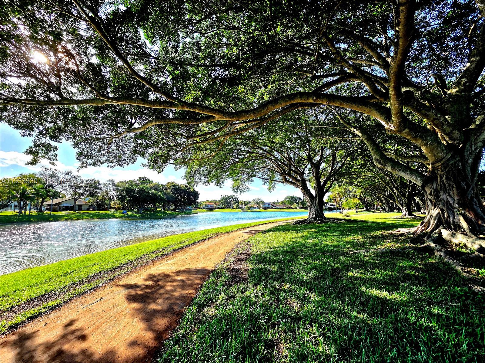 THE HAMMOCKS SEC 3 REPLT - Residential