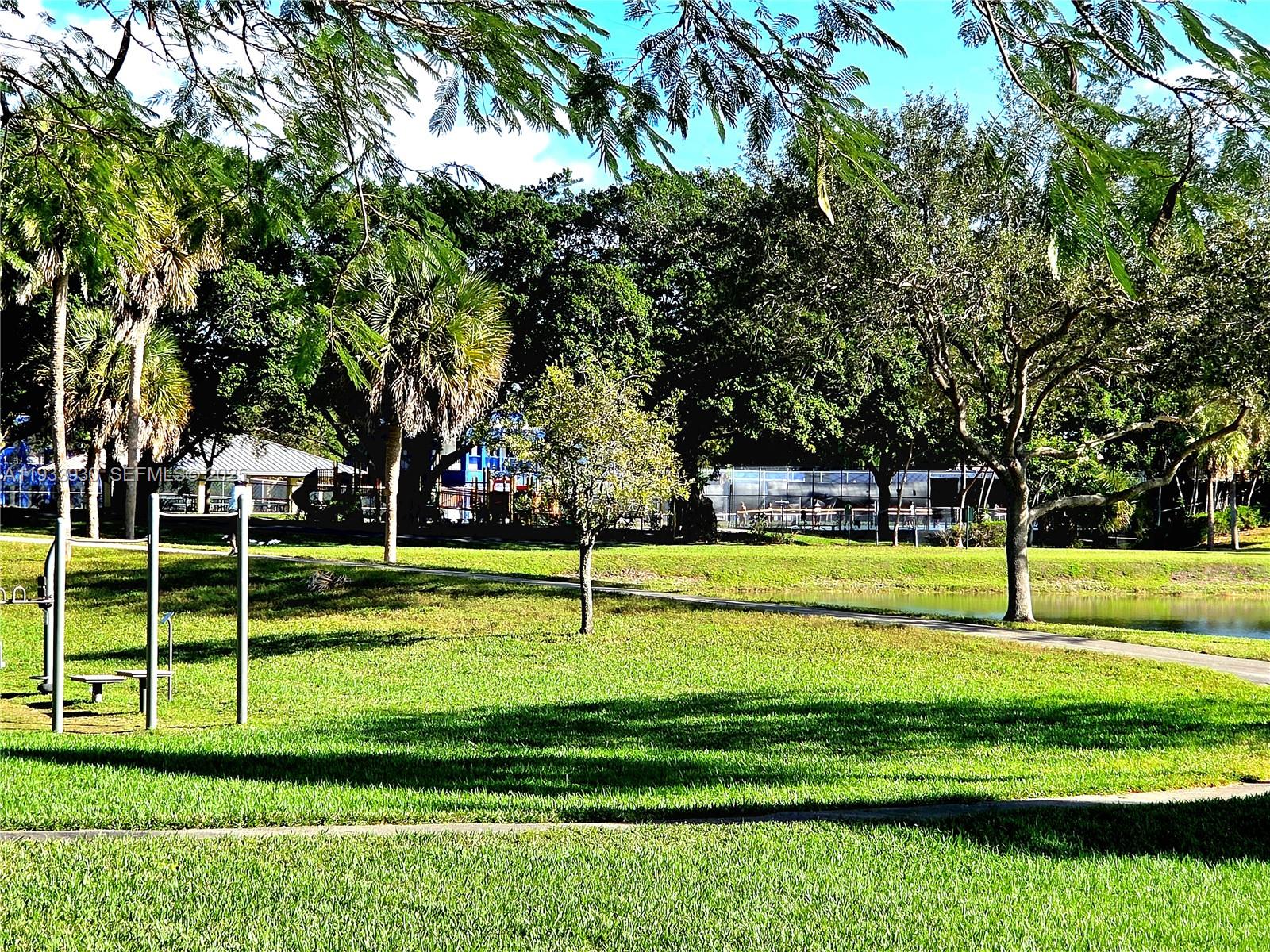 THE HAMMOCKS SEC 3 REPLT - Residential