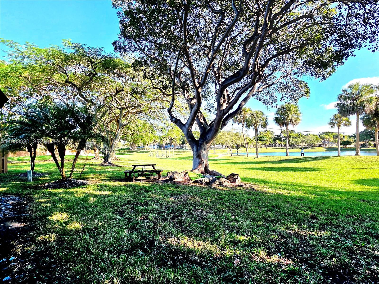 THE HAMMOCKS SEC 3 REPLT - Residential