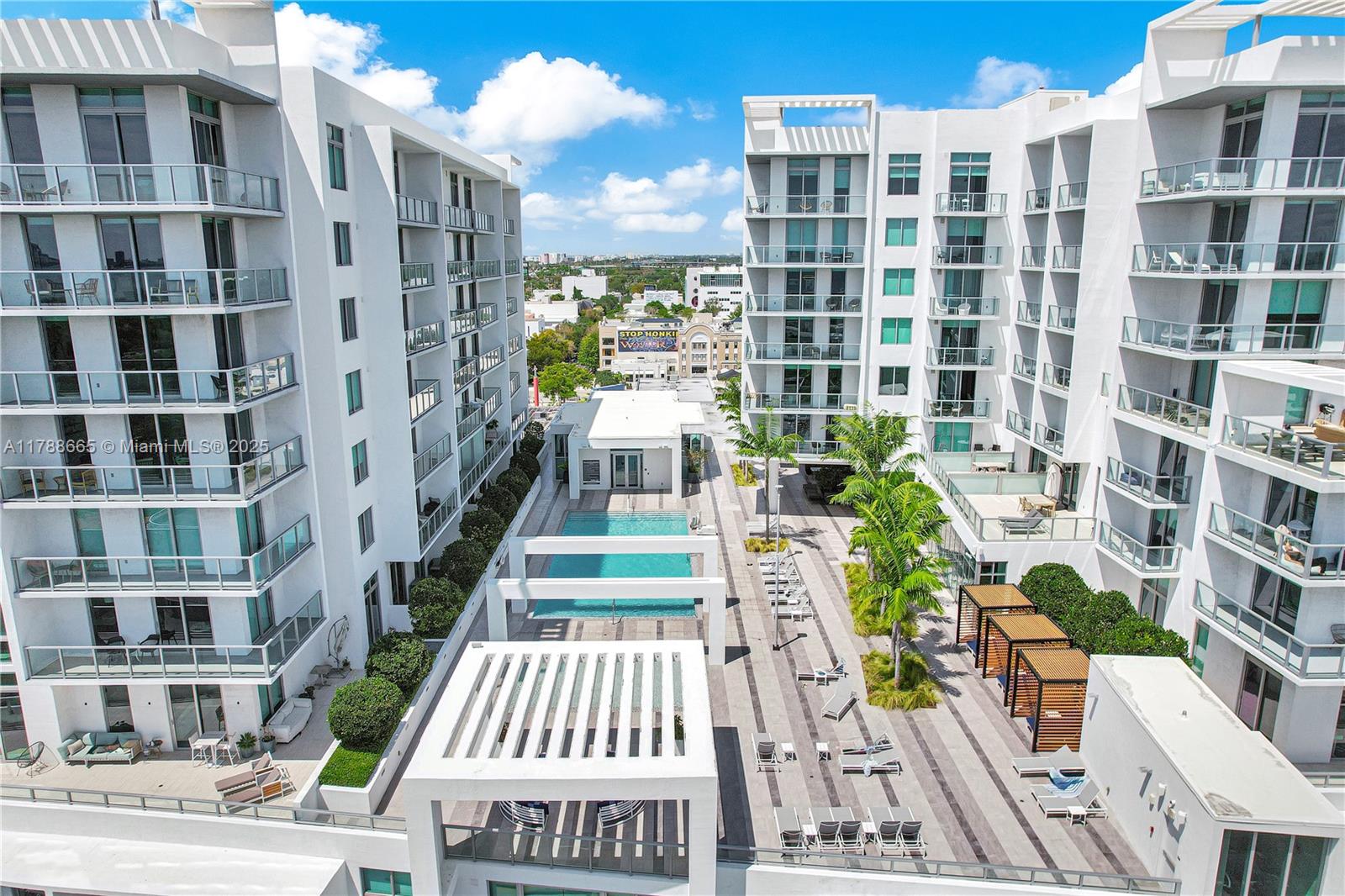 3900 Biscayne Blvd S-920