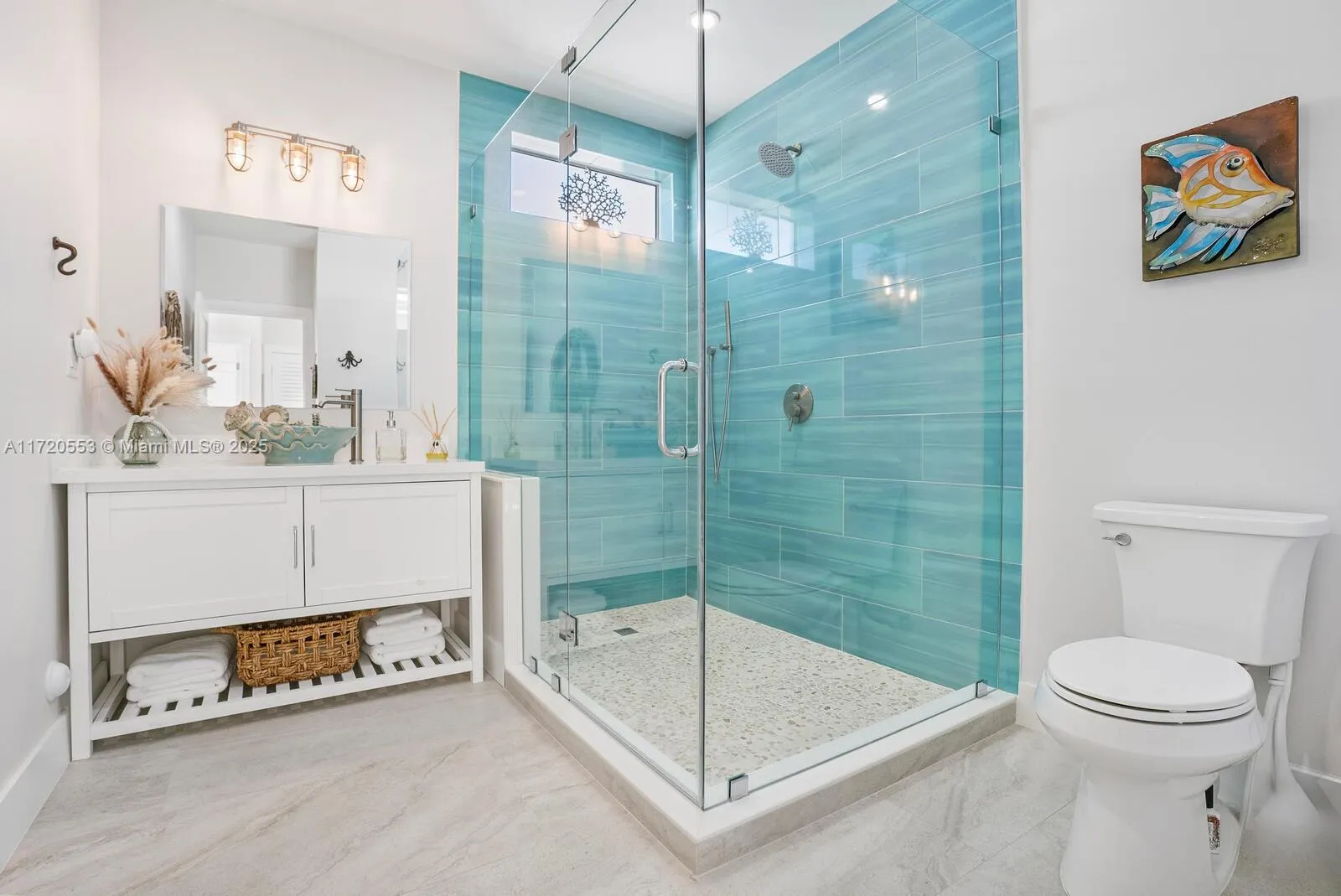 Key Largo, Florida 33037, United States, 4 Bedrooms Bedrooms, ,4 BathroomsBathrooms,Residential,Pending,20198