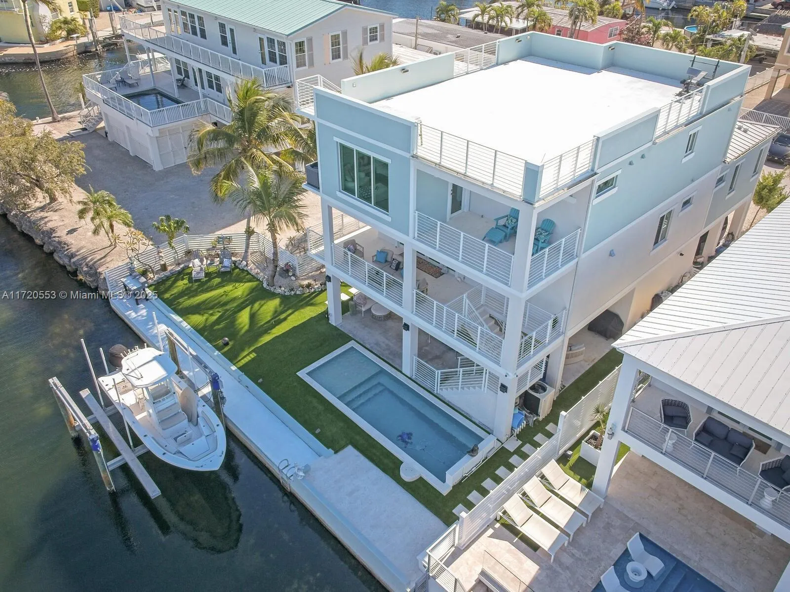 Key Largo, Florida 33037, United States, 4 Bedrooms Bedrooms, ,4 BathroomsBathrooms,Residential,Pending,20198