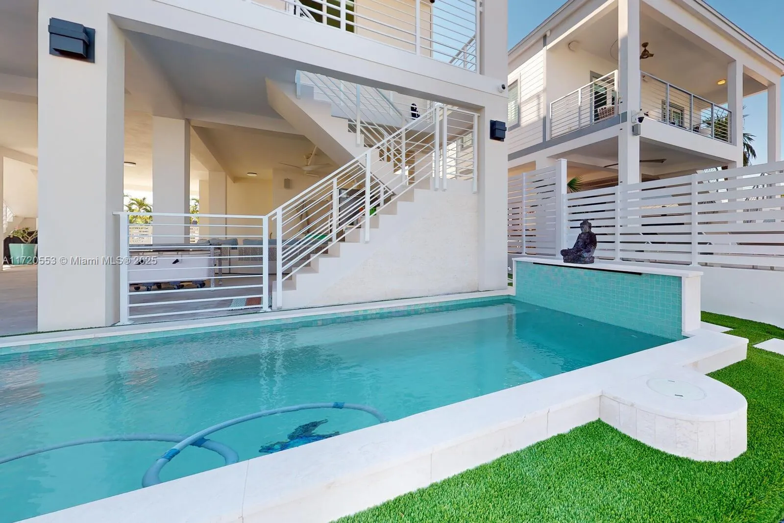 Key Largo, Florida 33037, United States, 4 Bedrooms Bedrooms, ,4 BathroomsBathrooms,Residential,Pending,20198