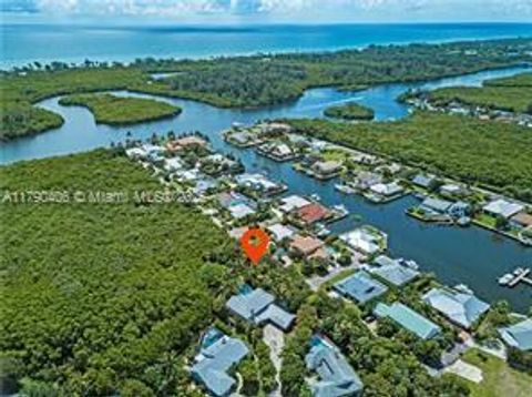 10737 SE Seaspray Ct Hobe Sound FL 33455