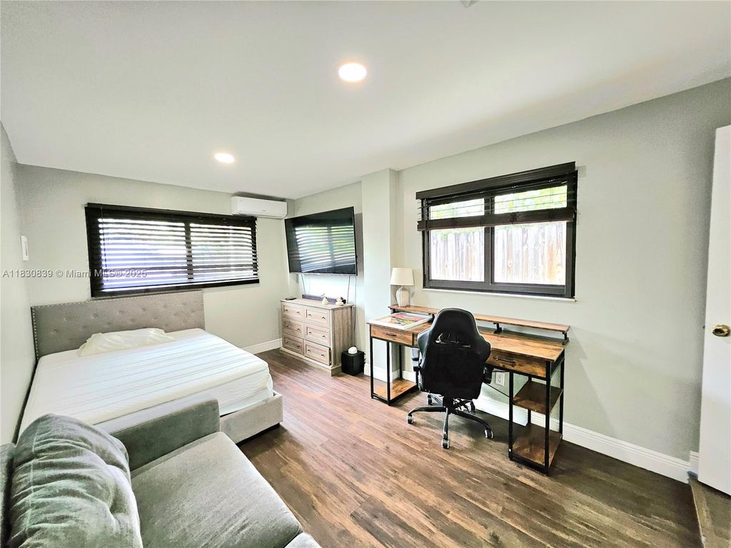 Photo of 1728 NE 17th Ter #0, Fort Lauderdale, FL 33305 (MLS # A11830839)