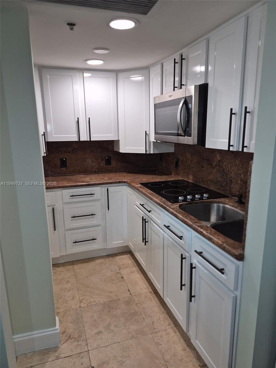 THE AVENTURA BEACH CLUB C - Residential