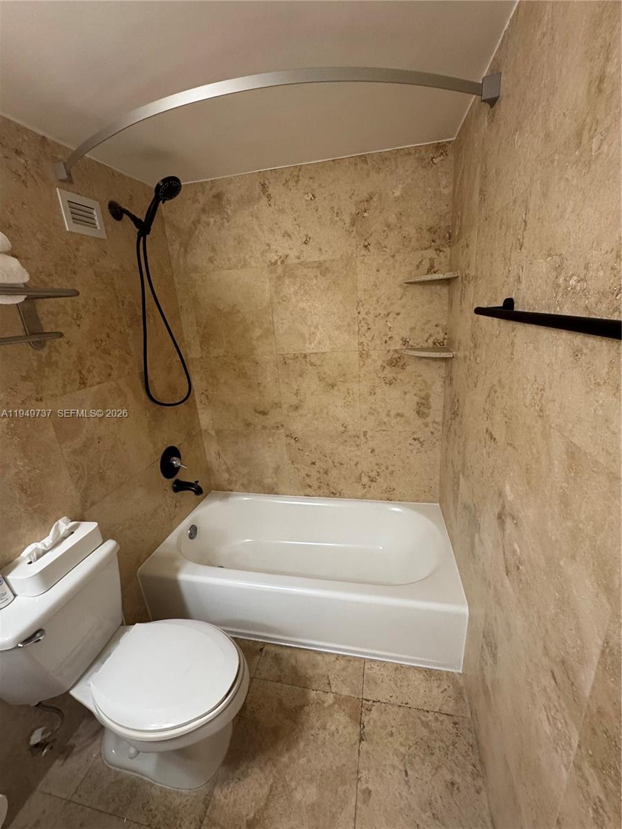 THE AVENTURA BEACH CLUB C - Residential