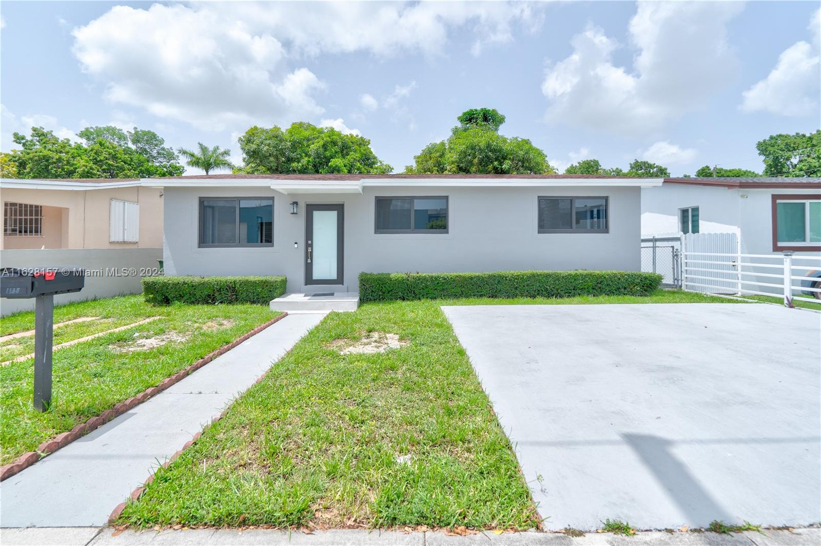 1135 W 23rd St, Hialeah, Miami-Dade County, Florida - 3 Bedrooms  
1 Bathrooms - 