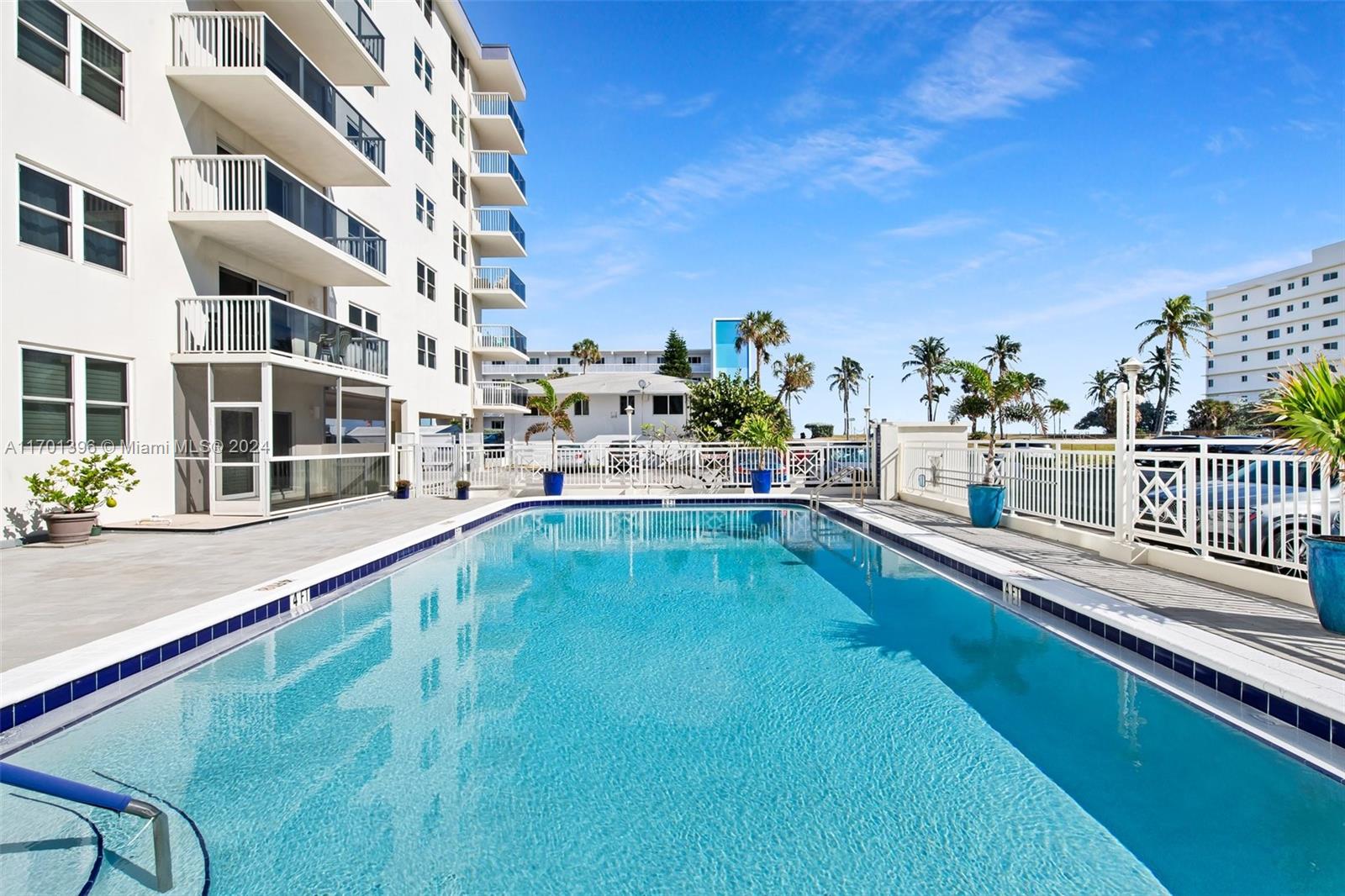 HYDE PARK TOWERS CONDO - Residential