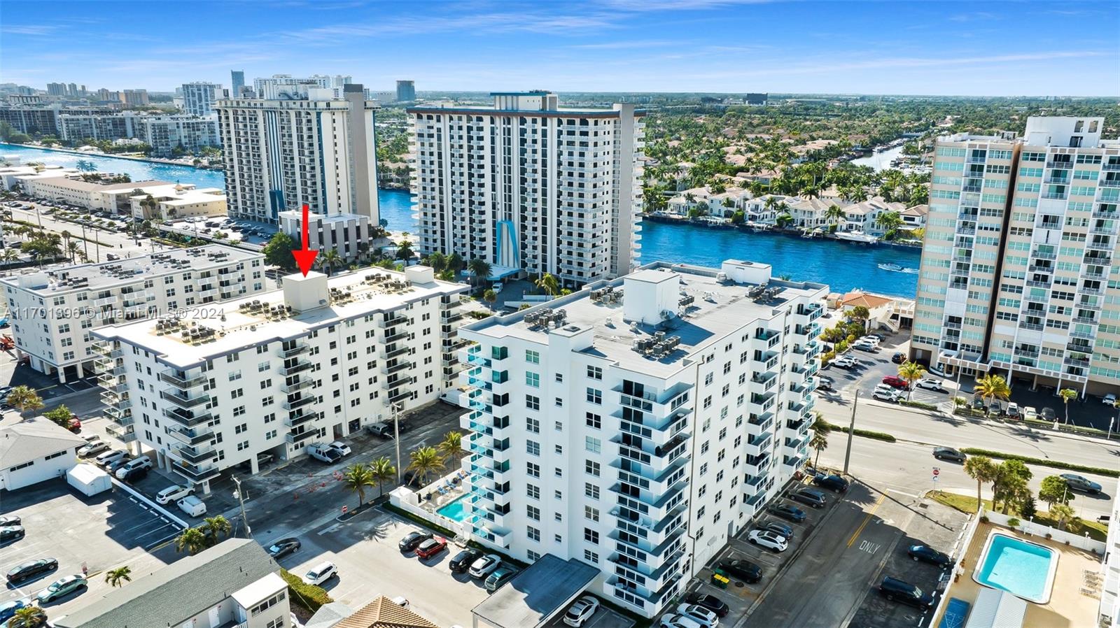 HYDE PARK TOWERS CONDO - Residential