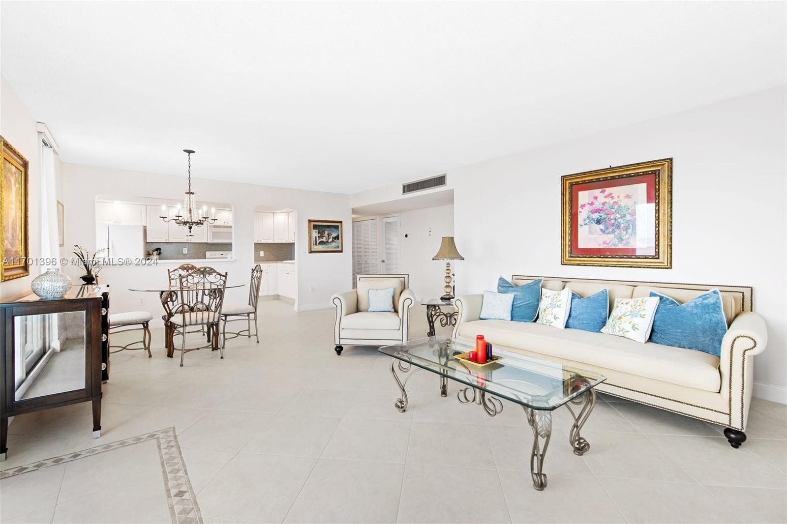 HYDE PARK TOWERS CONDO - Residential