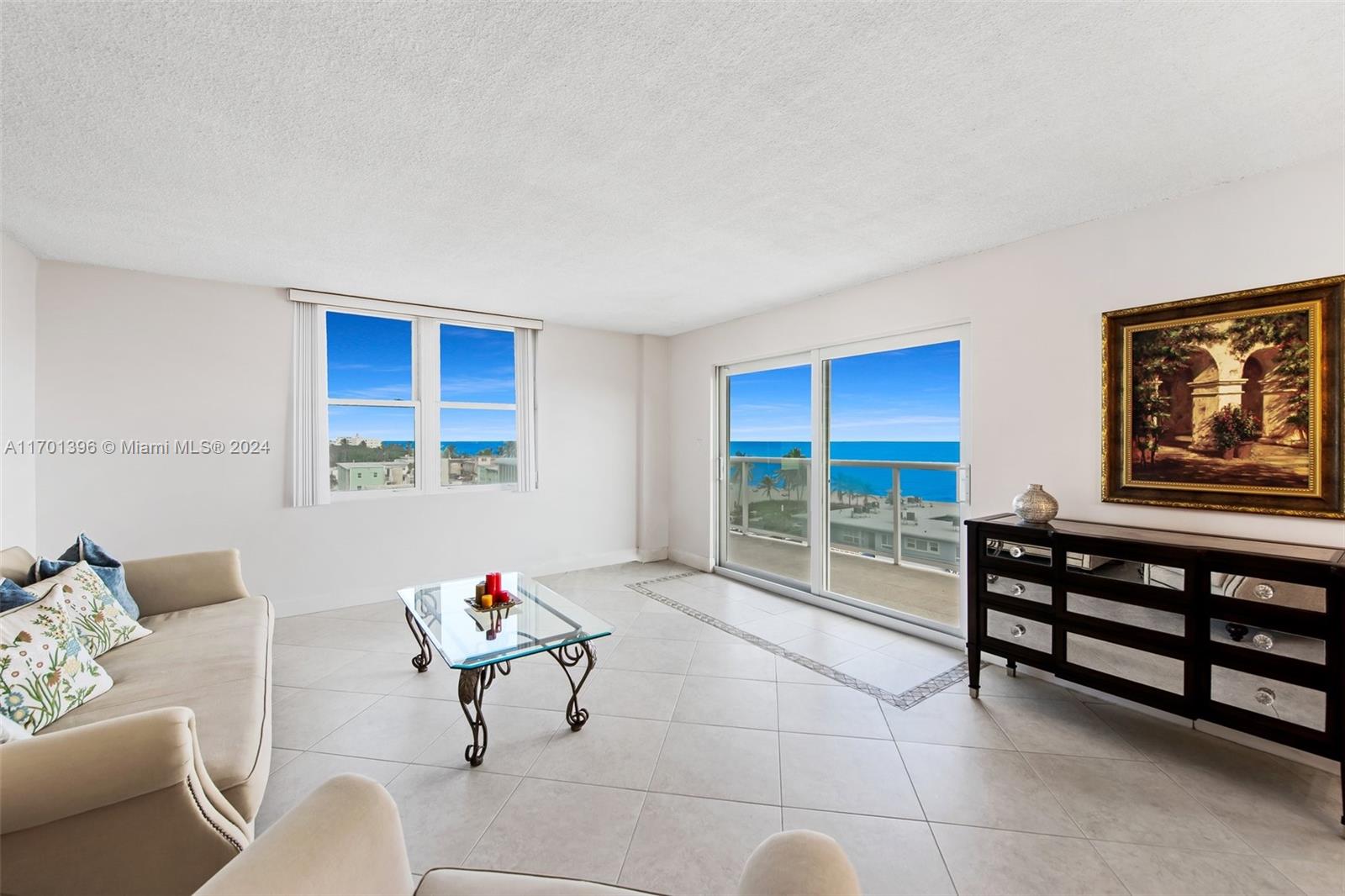 HYDE PARK TOWERS CONDO - Residential