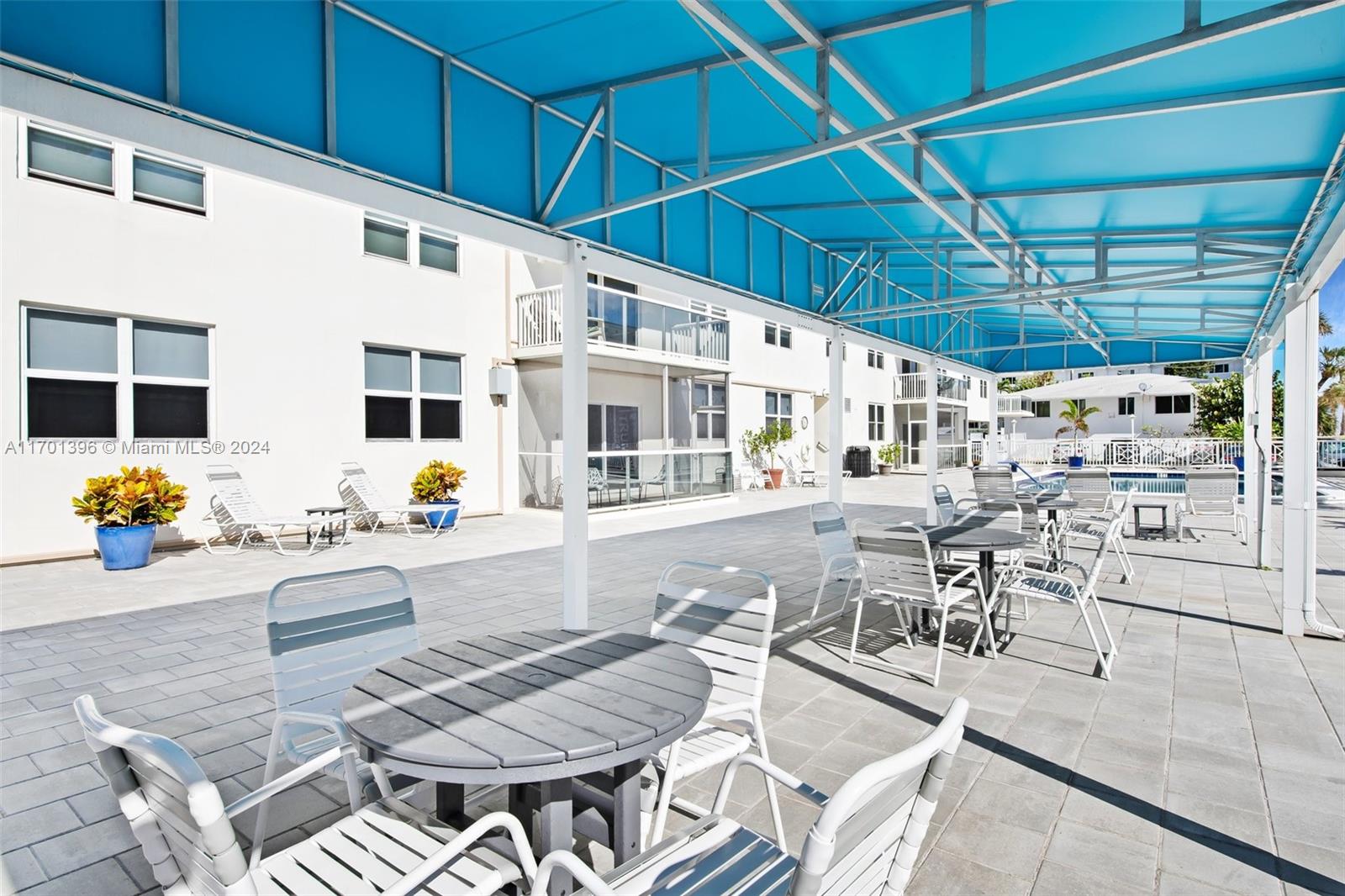 HYDE PARK TOWERS CONDO - Residential