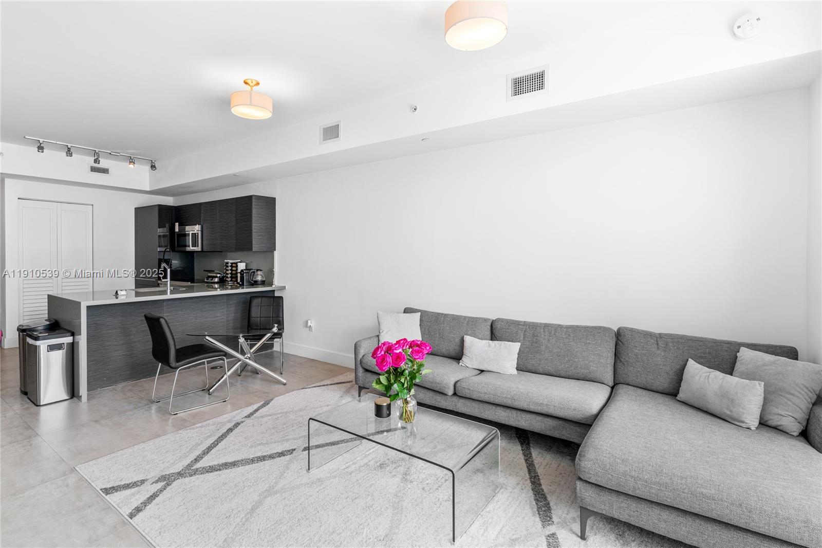 THE BONDO (1080 BRICKELL) - Residential