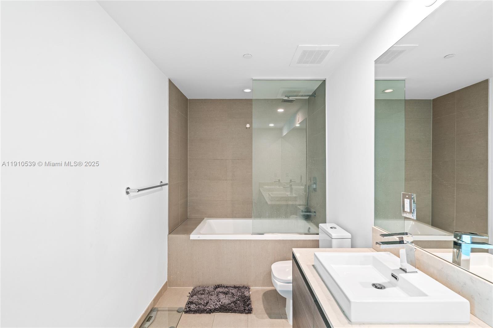 THE BONDO (1080 BRICKELL) - Residential