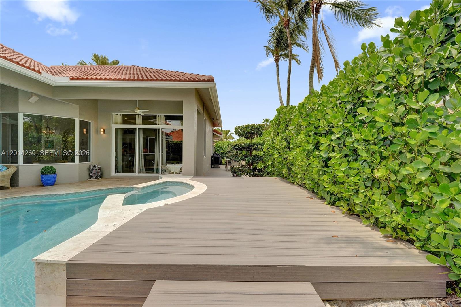 Maple Island - Residential
