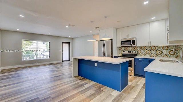 1050 SW 11th St 1050-A