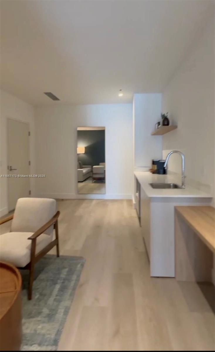 229 SW 9th St 403