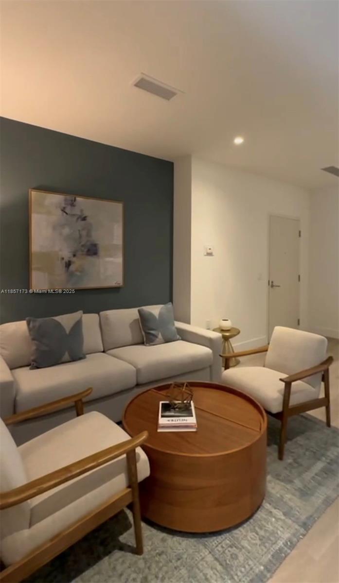 Fully furnished Ready to Rent, fully equipped brand-new unit in the heart of MIAMI in Brickell, just two blocks from Brickell City Centre. This is a unique opportunity for investors!. Located in Smart Brickell a new construction condo-hotel with short-term rentals allowed (Airbnb, leaseback, or hotel program options). Bright unit with luxury finishes, one assigned parking space. Amenities include two pools, bar, spa, gym, and rooftop lounge with beautiful views to Brickell, Coconut Grove, Coral Gables and Biscayne Bay. Walking distance to Casa Tua, Apple and the best shopping in Brickell City Centre and dining in Miami.