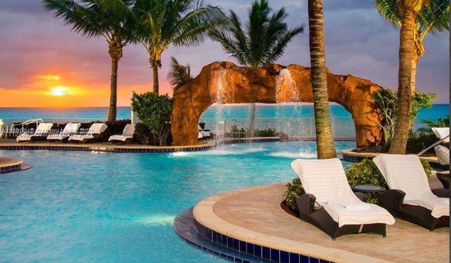 TRUMP INTERNATIONAL BEACH - Residential