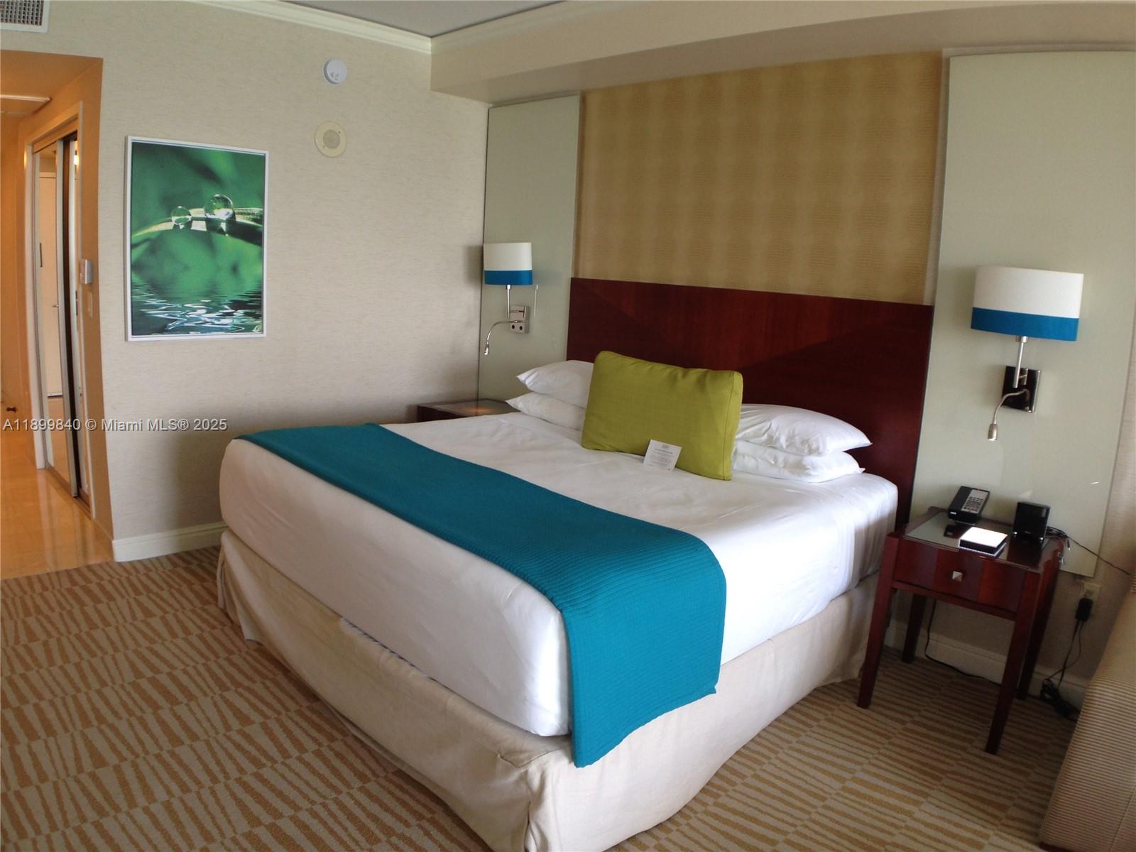 TRUMP INTERNATIONAL BEACH - Residential